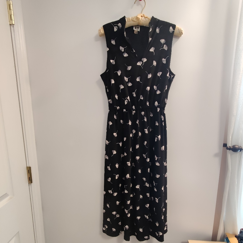 Anne Klein Elegant Black Sleeveless Dress with White Pattern